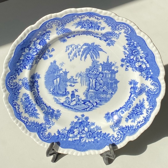 Antique John Maddock & Sons Royal 9” Blue Transferware Plate - Asian w/ Pagodas - Picture 8 of 8